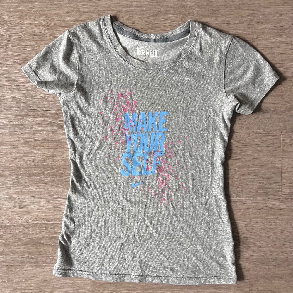 Nike make yourself DRI-FIT gray t-shirt XS